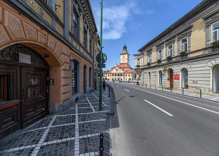 Studio Central lângă Biserica Neagră și Turnul Alb Brașov