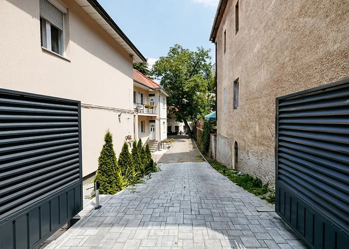 The Muse Old Town - Kronstadt Central Suites Brașov