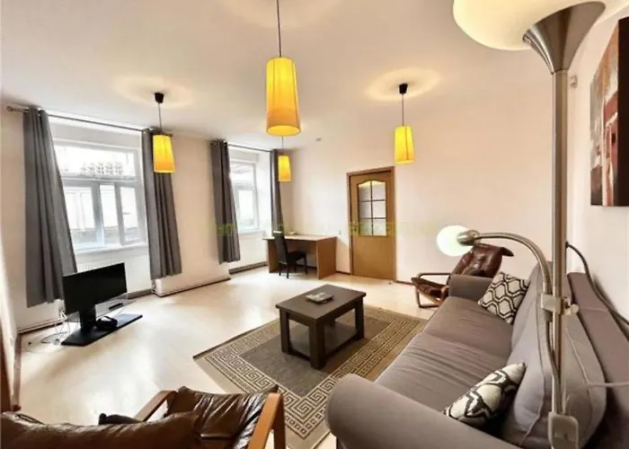 Spacious Apartment In The Historic Center Brașov