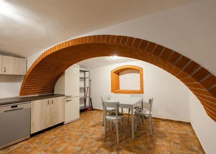 Locart -Cozy Downtown Apartment, Near Black Church With Free Wi-Fi Brașov