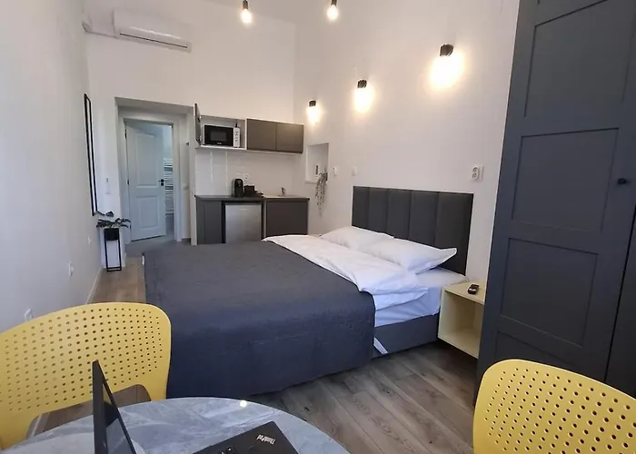 Tiny Urban Escape Apartment Brașov