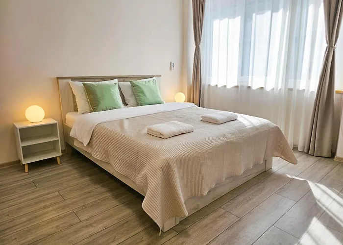 Urban Retreat Central Studio With Tampa View Brașov