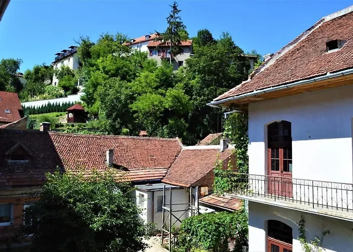 Arctic Studio & Parking Brașov