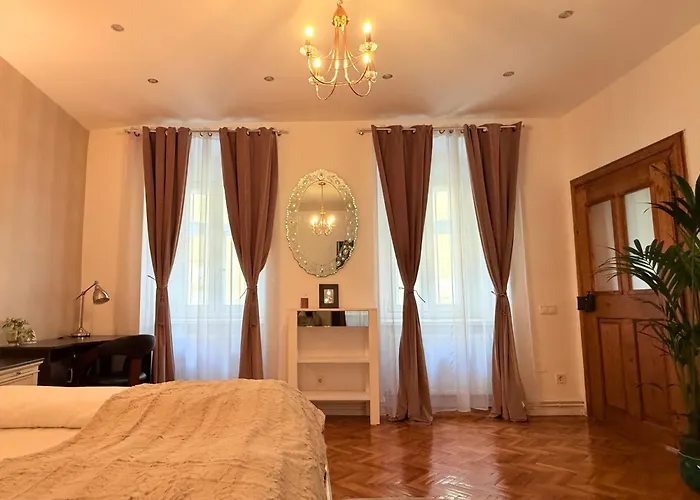 Charme Boutique Old Town Apartment Brașov