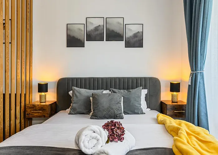 Mountain Breeze Luxury Apartment AC&Parcare Privată Brașov