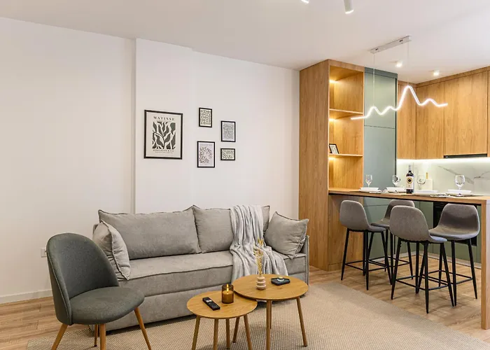 Eden Coresi Apartment With Free Private Parking Brașov