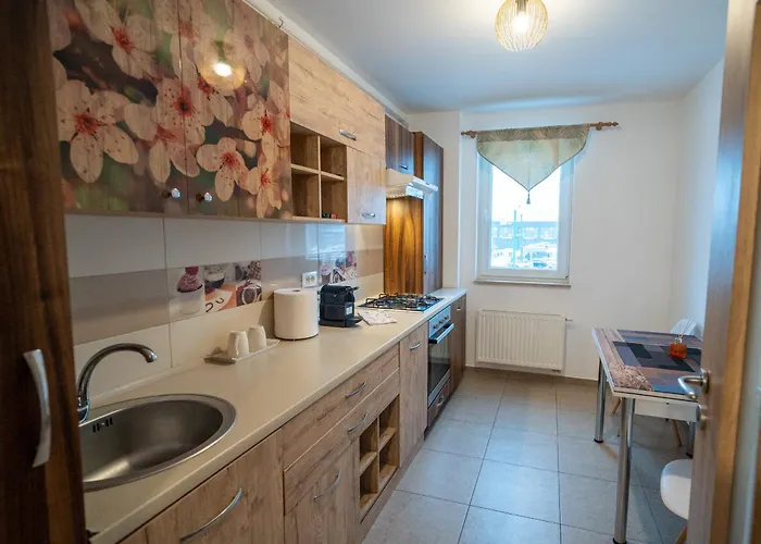 Barrique 19 - Breakfast Delivered & Minibar - Mall Area Brașov