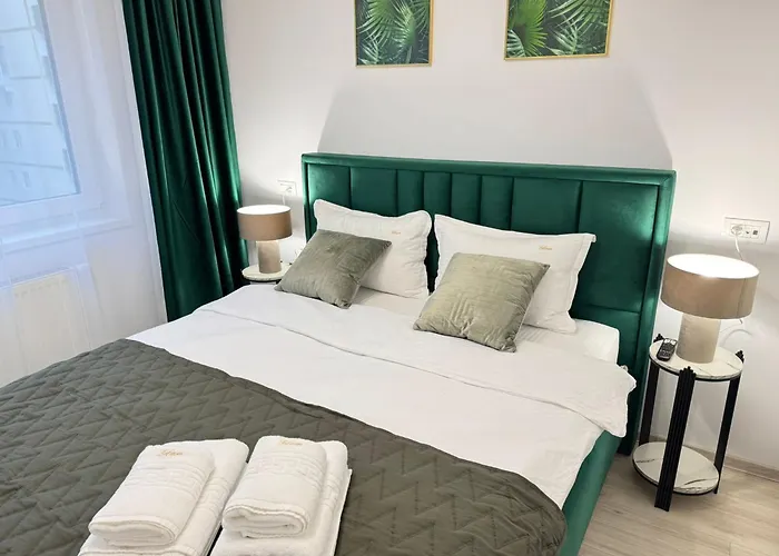 Luxury Apartments Near Coresi Mall By Glam - Parking Option Brașov