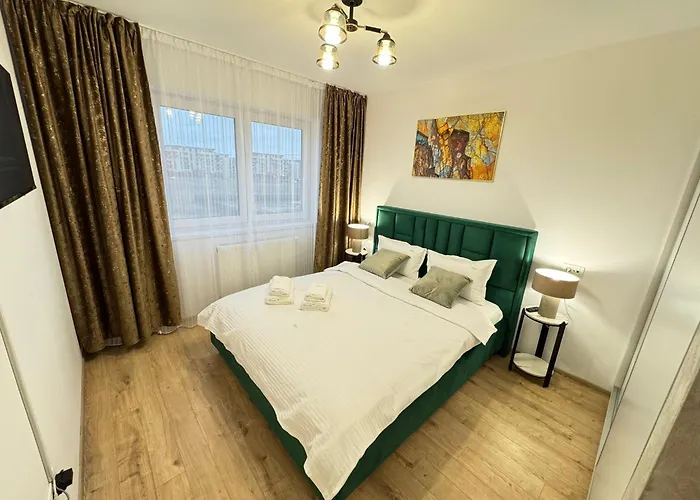 Luxury Glam Apartments Coresi Mall Area - Parking Option Brașov