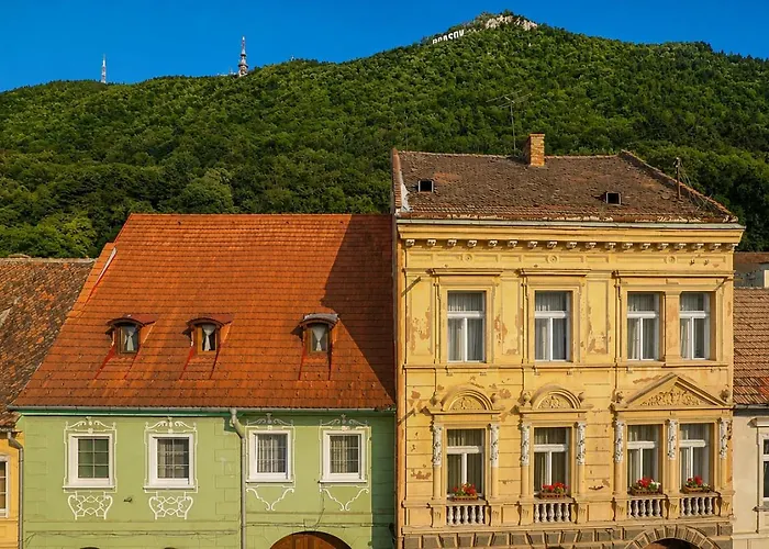 Rooftop Proprety With Large Terrace & Stunning Views - Brașov