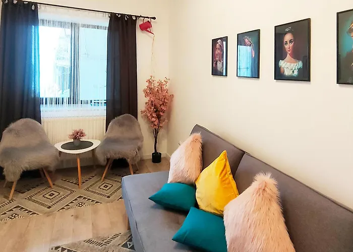 22 Loop Apartment Brașov