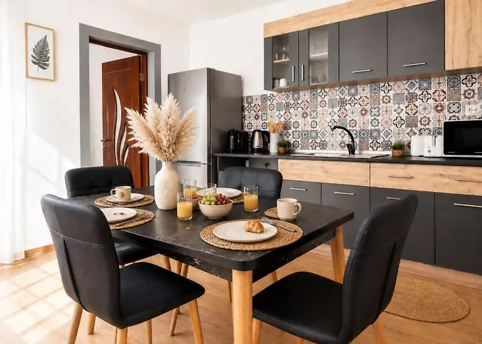 Madalina'S House - Cozy Central 2-Bedroom Apartment Brașov