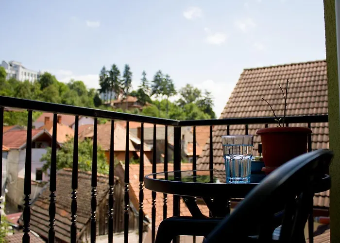 Avram Iancu Private Apartment With Ac Brașov