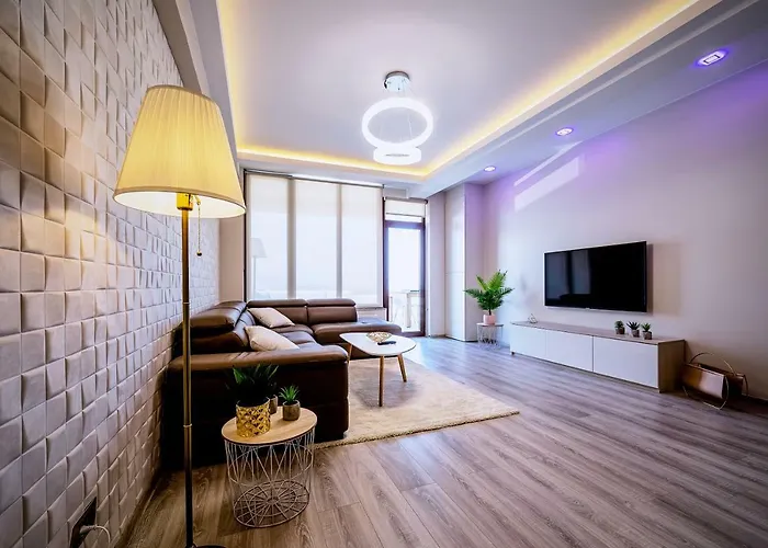 Penthouse Chic By Landev Apartment Brașov